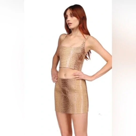Mia Vesper Dresses & Skirts - NWOT Mia Vesper Faux Croc Embossed Mini Skirt Toast Brown
